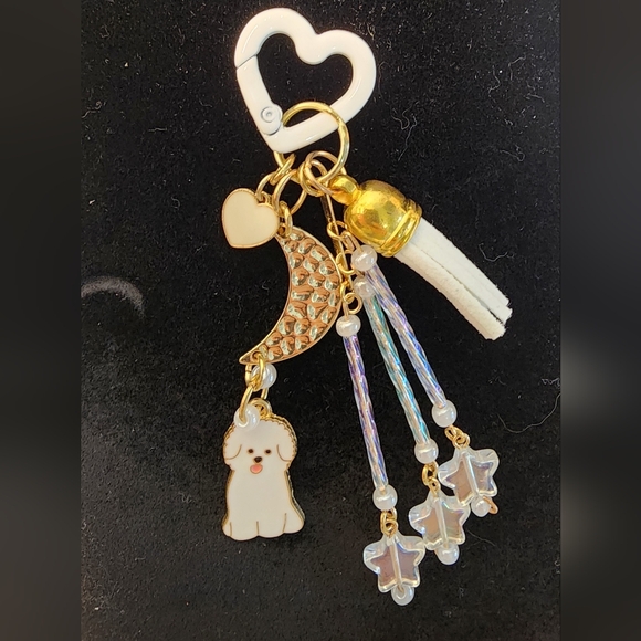 Handmade White Dog Keychain โจ๏ธ๐ - Picture 5 of 5